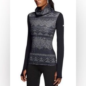 Nike Womens Hyperwarm Nordic Infinity Printed Turtleneck in Red Size Size Medium